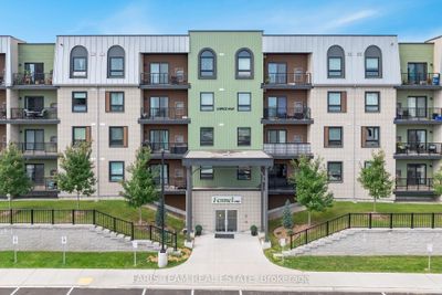 302 - 6 Spice Way, Condo with 3 bedrooms, 2 bathrooms and 1 parking in Barrie ON | Image 2