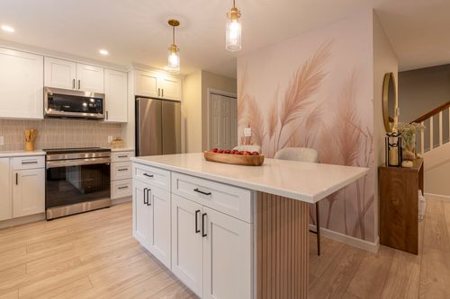 16 Laurel Ct, Nashua, NH, 03062-4460 | Card Image