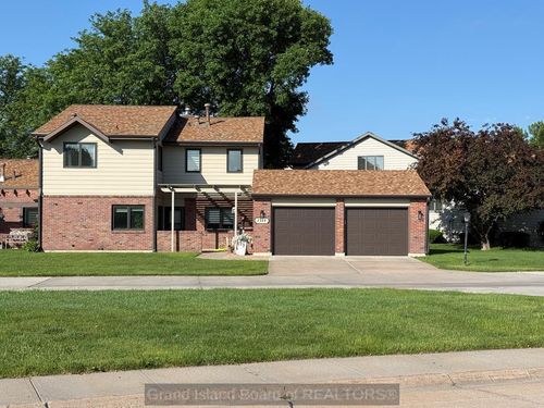 1511 Stagecoach Rd, Grand Island, NE, 68801-7376 | Card Image