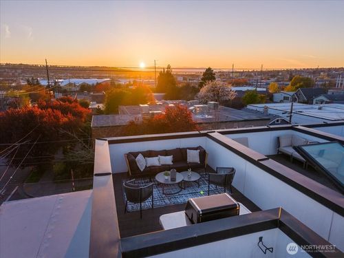 4354 6th Ave Nw, Seattle, WA, 98107-4417 | Card Image