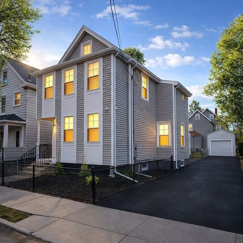 7 Madison Ave, Cambridge, MA, 02140-1614 | Card Image