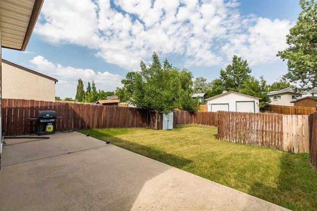 93 Simon Fraser Blvd W, Home with 4 bedrooms, 2 bathrooms and 3 parking in Lethbridge AB | Image 19