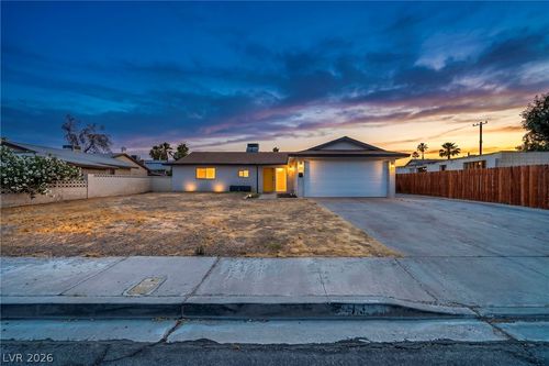 913 De Met Dr, Las Vegas, NV, 89119-1345 | Card Image