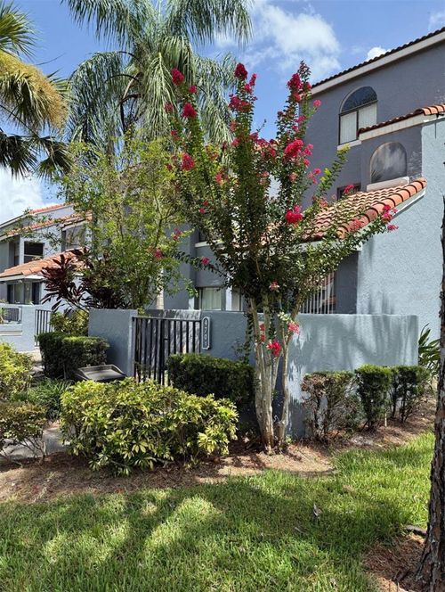 185-4701 Capri Pl, ORLANDO, FL, 32811-7351 | Card Image