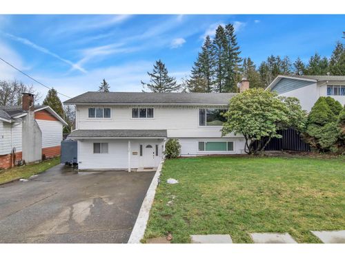 11488 140 St, Surrey, BC, V3R3G8 | Card Image