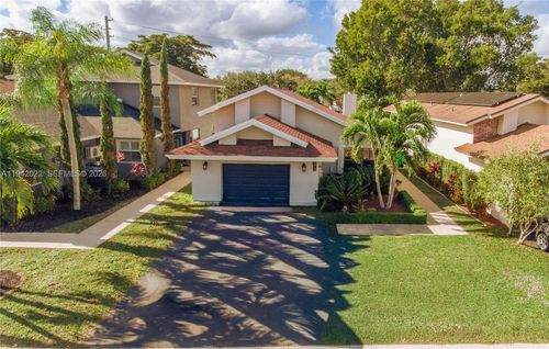 575 Lakeside Cir, Sunrise, FL, 33326-2136 | Card Image