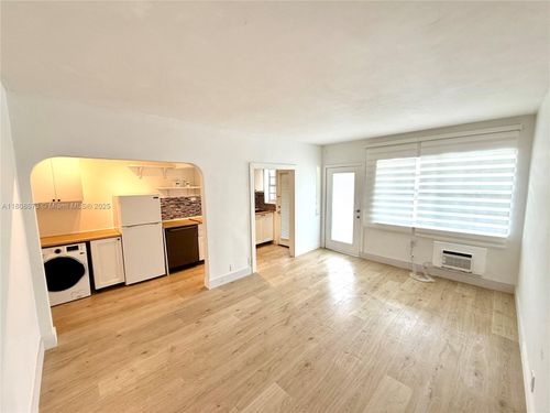 apt-8-330 74th St, Miami Beach, FL, 33141-2720 | Card Image