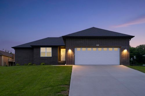 524 E Logan St, Willard, MO, 65781-7509 | Card Image