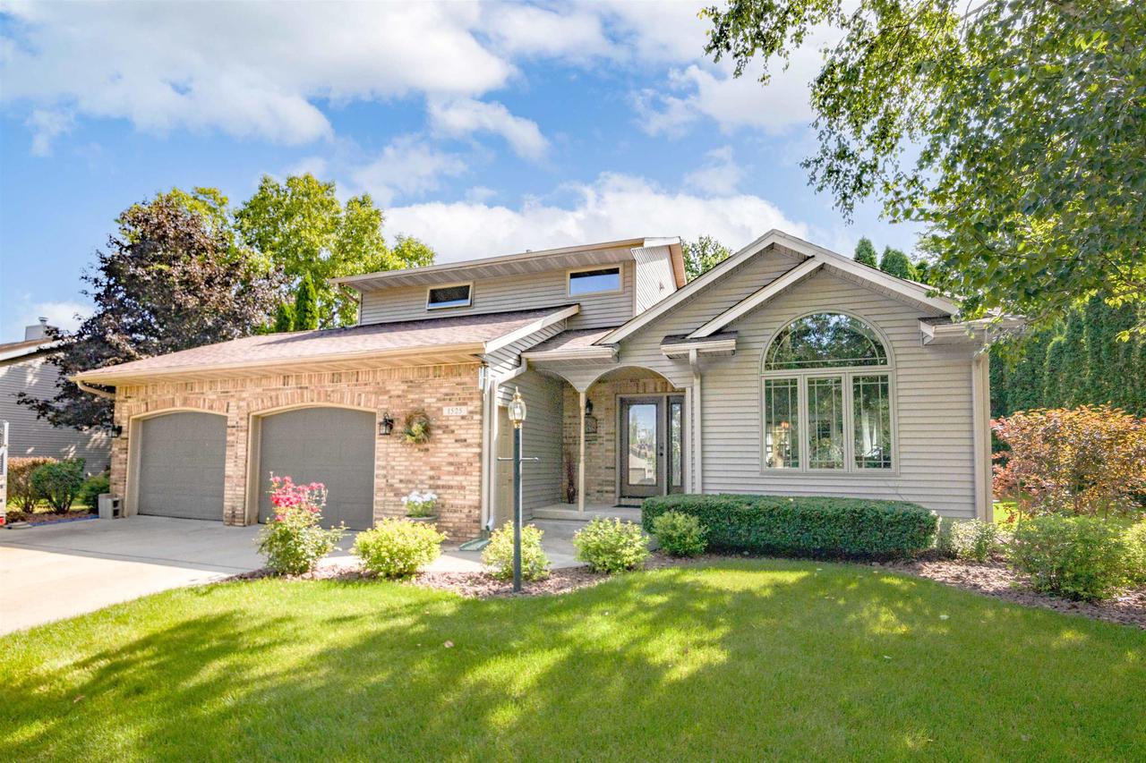 Jamesway , Fort Atkinson, WI 53538