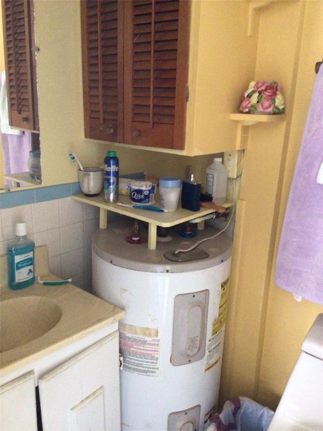 full bath in garage | Image 26