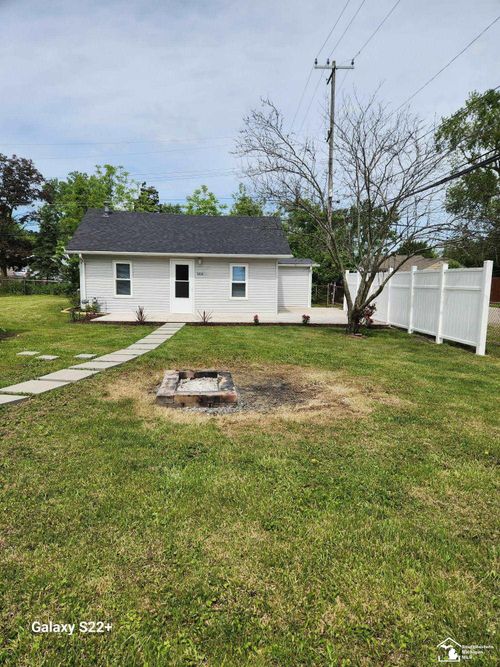 804 Rambow Dr, Monroe, MI, 48161-1853 | Card Image