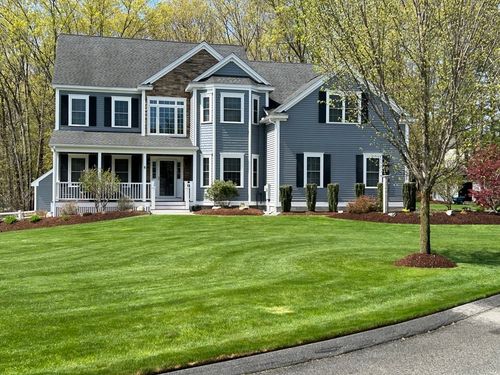 18 Mcintosh Ln, Littleton, MA, 01460-1340 | Card Image