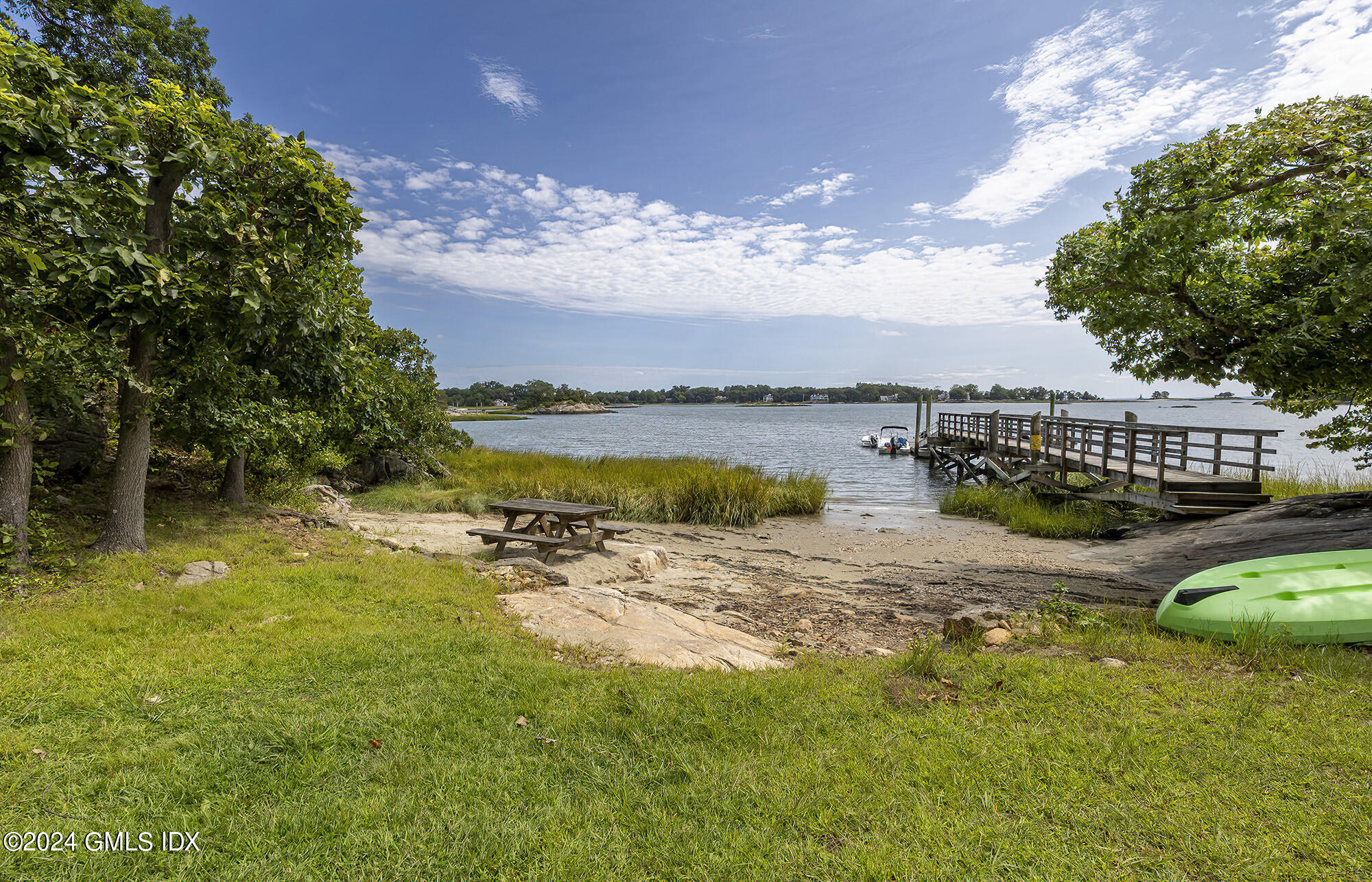 Salem Straits , Darien, CT 06820