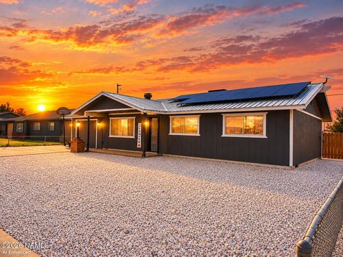 121 Pima Drive, Winslow, AZ, 86047 | Card Image