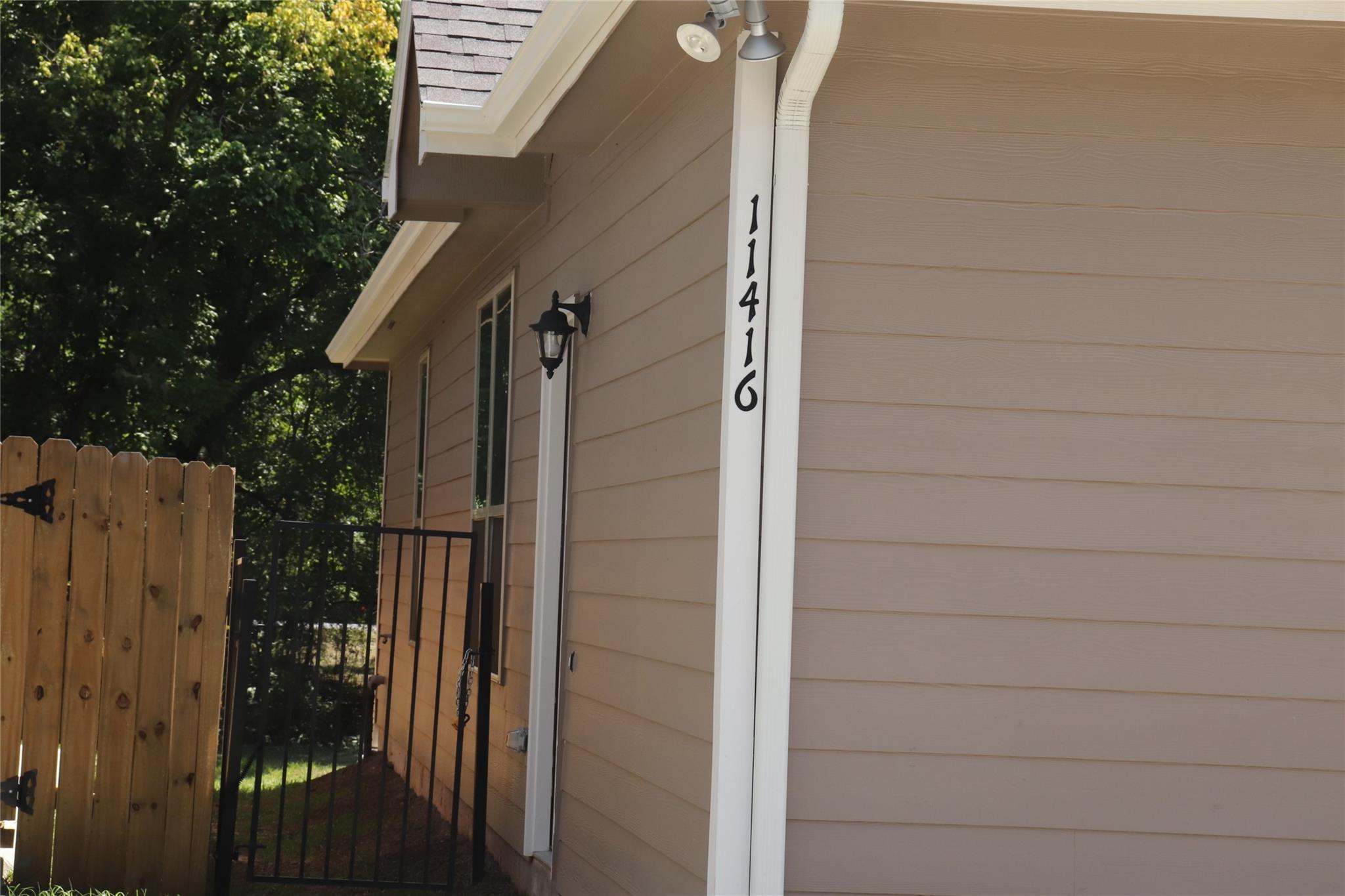 Residential Lease in Willis 3
