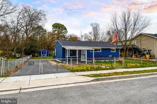 1011 Londonderry Dr, GLEN BURNIE, MD, 21061-4035 | Card Image
