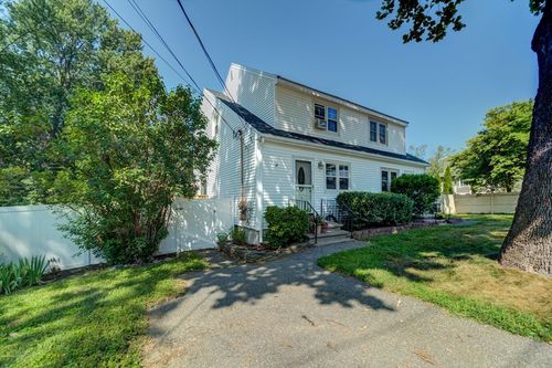 11-11 Pearson St, Haverhill, MA, 01830-6426 | Card Image