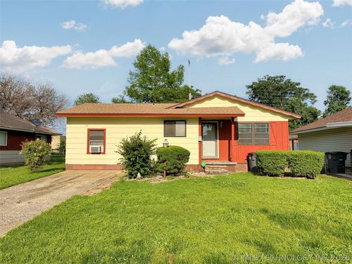 2407 S Olympia Ave, Tulsa, OK, 74107-2807 | Card Image
