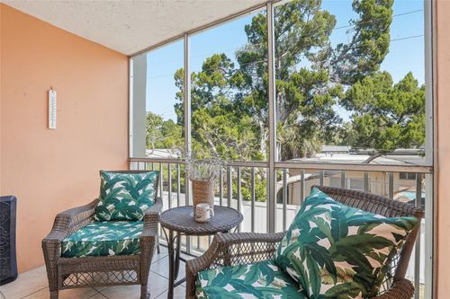 202-952 Virginia St, DUNEDIN, FL, 34698-6828 | Card Image