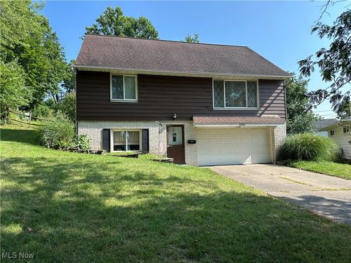 5095 E 86th St, Garfield Heights, OH, 44125-2024 | Card Image
