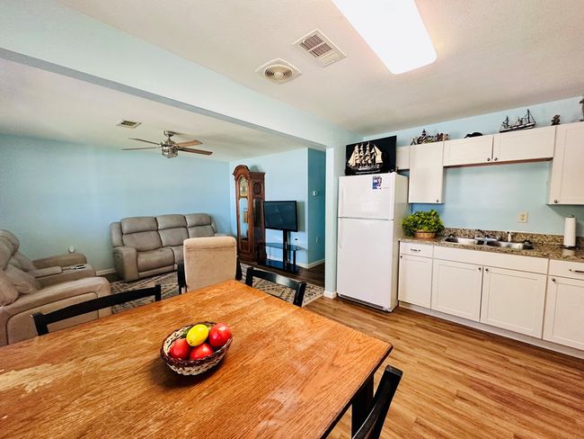 1727 Landing St, House other with 3 bedrooms, 2 bathrooms and 4 parking in Carrabelle FL | Image 20