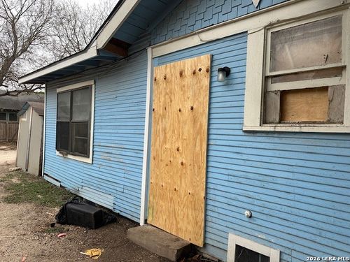 5410 S Flores St, San Antonio, TX, 78214-3567 | Card Image