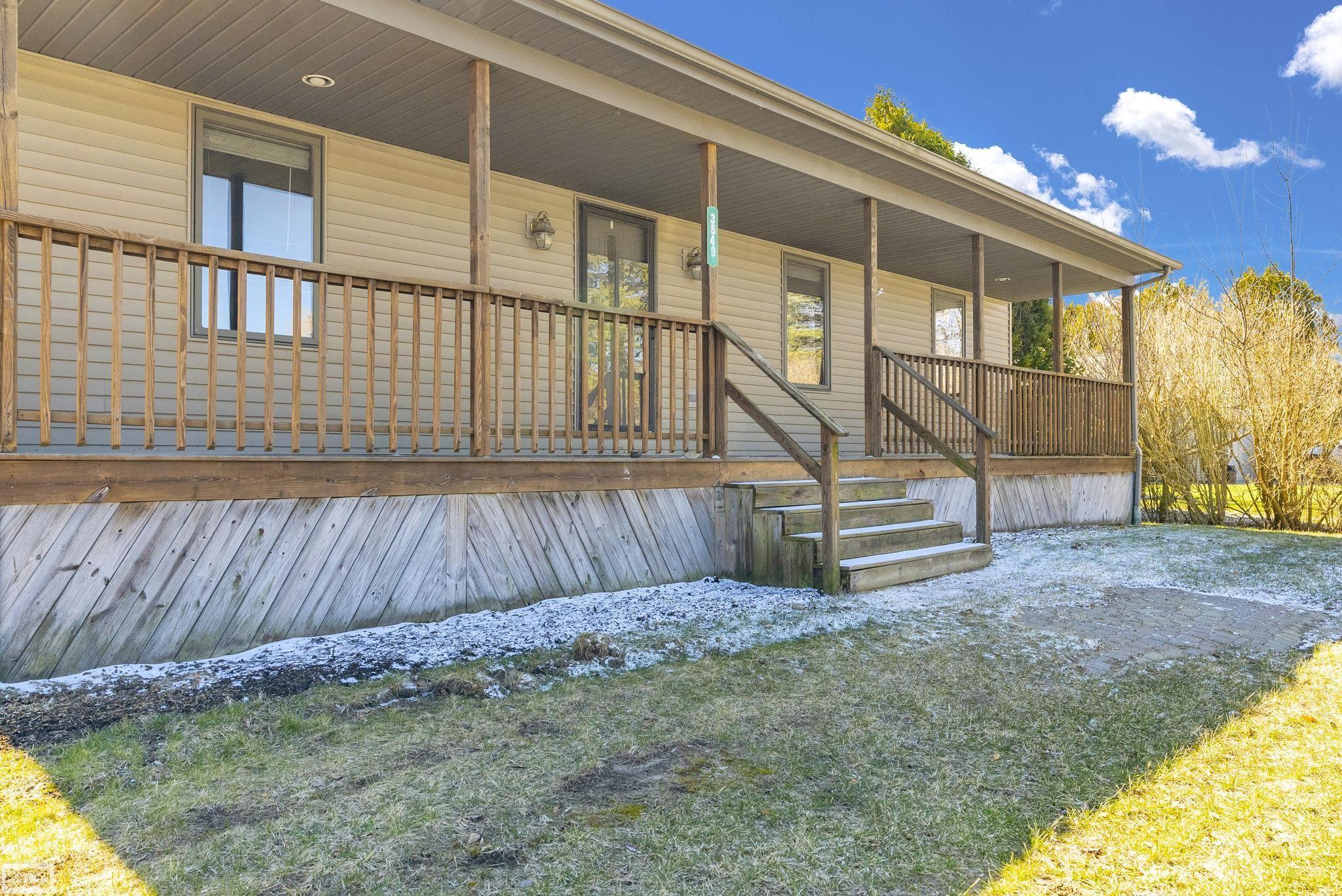 3549 Krafft Rd, For Sale in Fort Gratiot - eXp Realty
