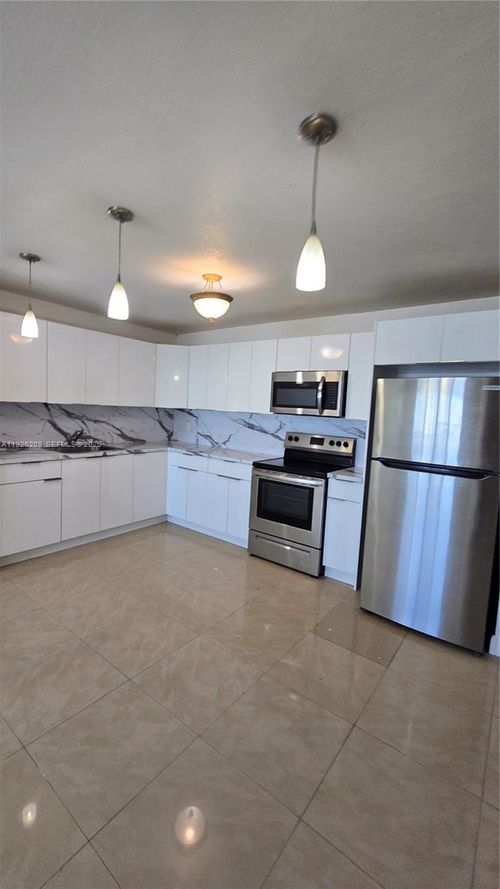 a4n-14830 Naranja Lakes Blvd, Homestead, FL, 33032-8337 | Card Image
