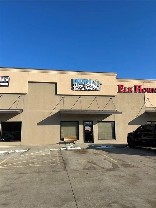 1103 Nw Casey Blvd, Grain Valley, MO, 64029-4502 | Card Image