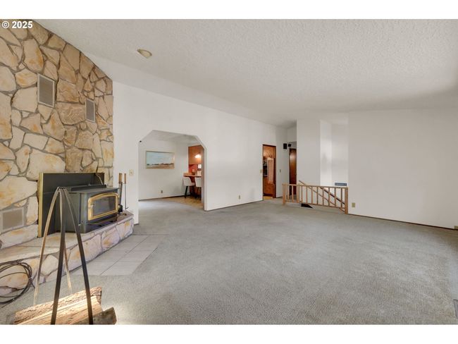 1770 W 28 Th Ave, House other with 3 bedrooms, 2 bathrooms and 2 parking in Eugene OR | Image 6