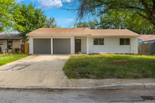 9515 Valley Dale St, San Antonio, TX, 78250-3972 | Card Image