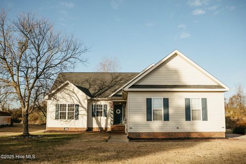 111 Woodcroft Dr, Goldsboro, NC, 27534-7280 | Card Image