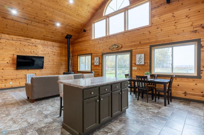 Great Room | Image 17