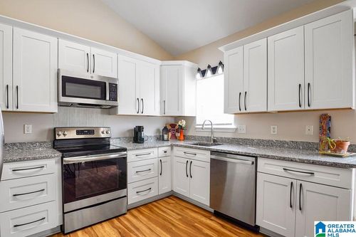 6217 Letson Farm Trl, BESSEMER, AL, 35022-7039 | Card Image