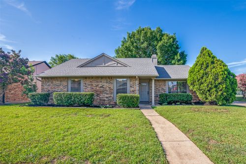 1300 Crestview Dr, Allen, TX, 75002-2917 | Card Image