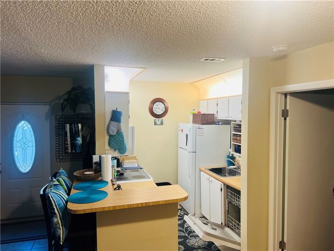 8C - 1123 Breezy Way, House attached with 2 bedrooms, 2 bathrooms and null parking in Sebastian FL | Image 7