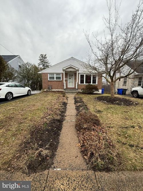 346 W King St, POTTSTOWN, PA, 19464-6322 | Card Image