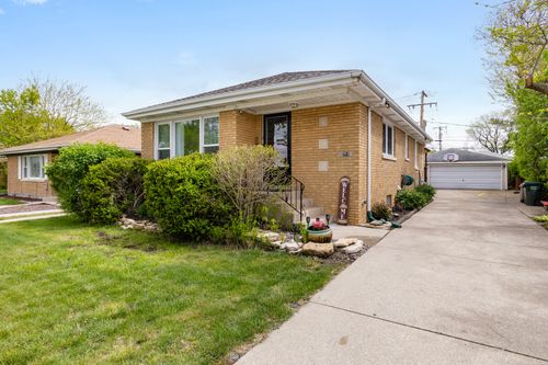 2711 Maple Ave, Brookfield, IL, 60513-1035 | Card Image