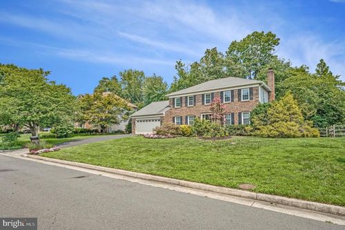 15541 Eagle Tavern Ln, CENTREVILLE, VA, 20120-3705 | Card Image