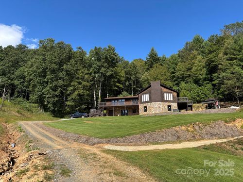 456 Garland Rd, Spruce Pine, NC, 28777-5608 | Card Image