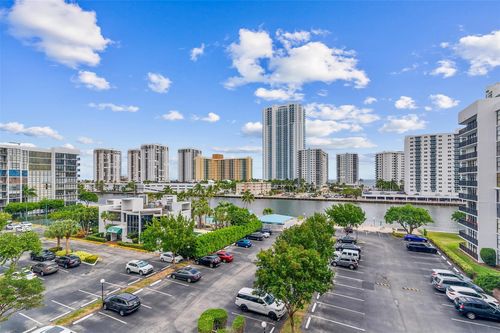 602-800 Parkview Dr, Hallandale Beach, FL, 33009-2978 | Card Image
