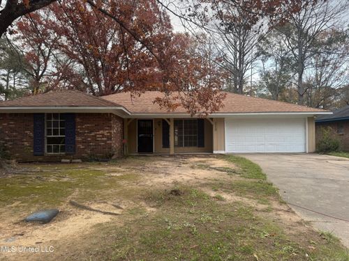 110 W Woodcrest Drive, Jackson, MS, 39212 | Card Image