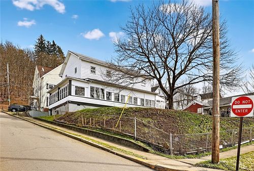 3 Brennan St, Bradford, PA, 16701-2173 | Card Image