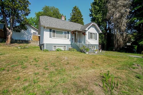 809 Sangster Pl, New Westminster, BC, V3L4L7 | Card Image