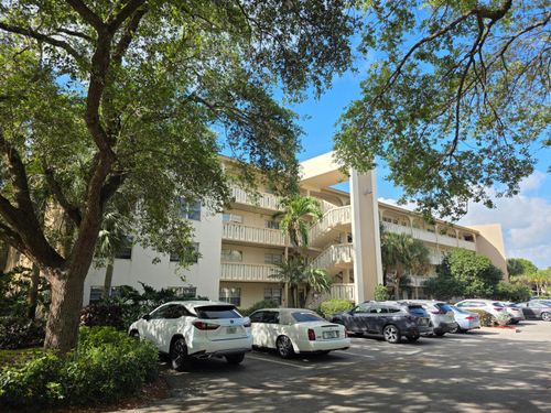 e3-2301 Lucaya Ln, Coconut Creek, FL, 33066-1120 | Card Image