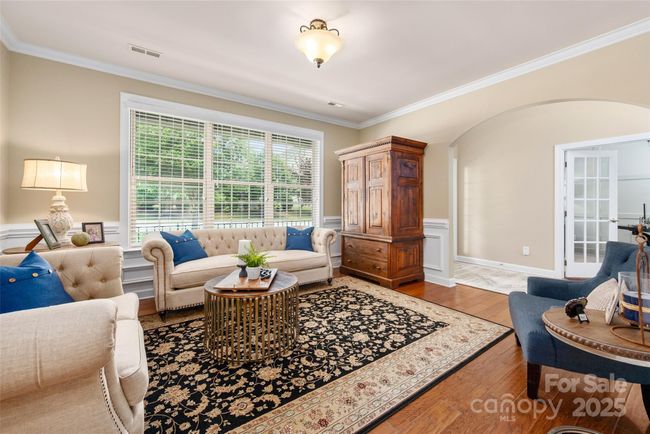 Spacious room will allow large dining table - We are using it as a living room | Image 8