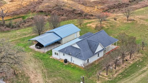 369 Young School House Rd, Smithville, TX, 78957-2272 | Card Image