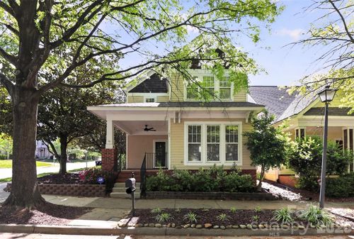 103 Park Forest St, Davidson, NC, 28036-6906 | Card Image