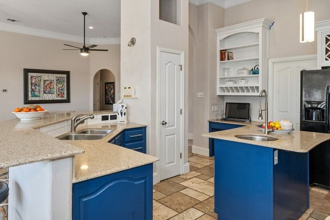 820 Alysa Ln, House other with 4 bedrooms, 5 bathrooms and null parking in Waxahachie TX | Image 15