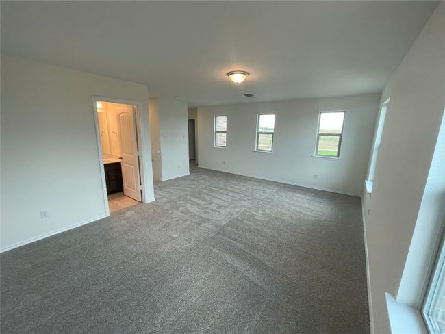 Upstairs, spacious loft | Image 7